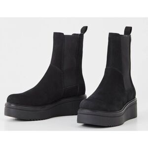 Vagabond Shoemakers Stacy Black Chelsea Size 8US Suede Leather Booties NEW